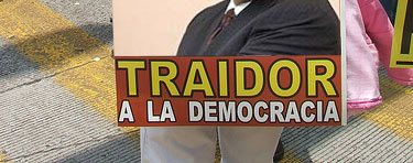Traidor a la democracia
