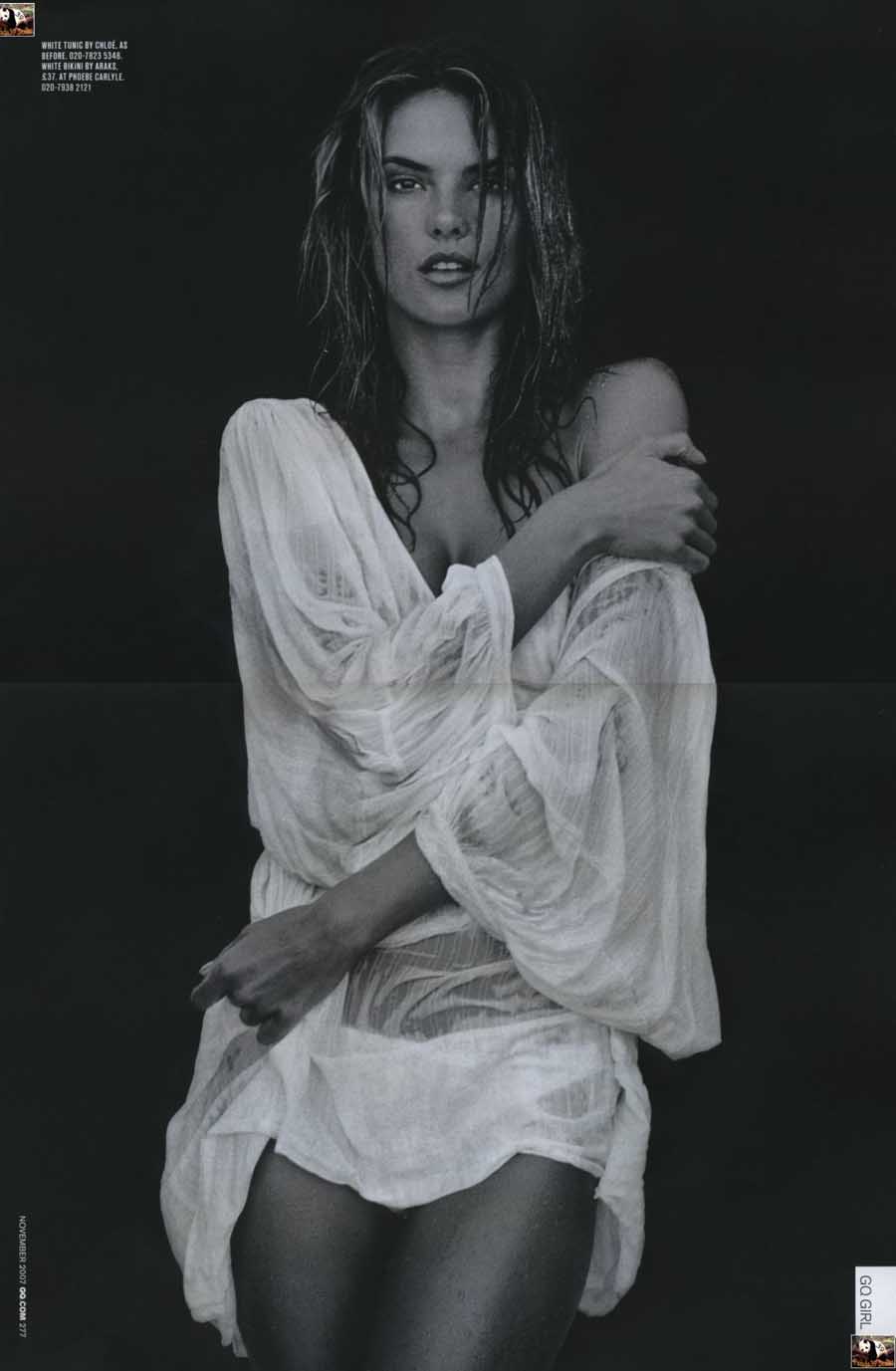 Alessandra Ambrosio desnuda