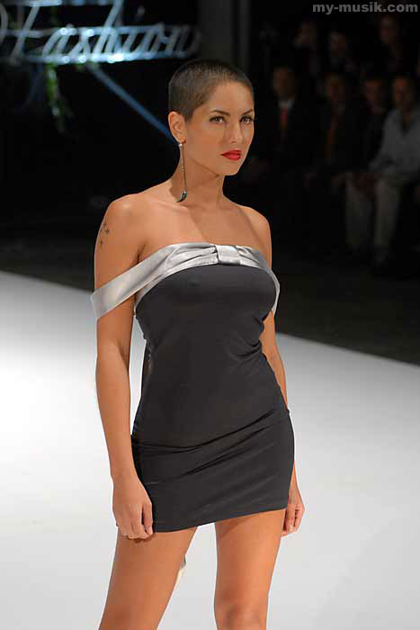 Barbara Mori se rapa