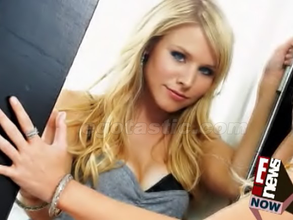 Kristen Bell Complex
