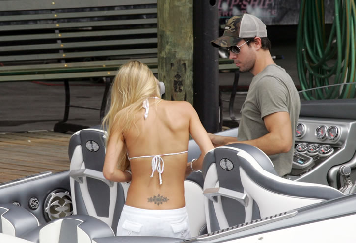 Kournikova bikini