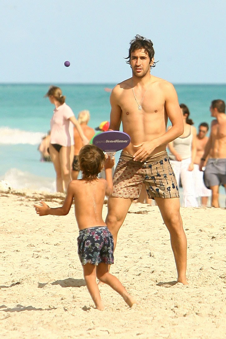 Raul en la playa